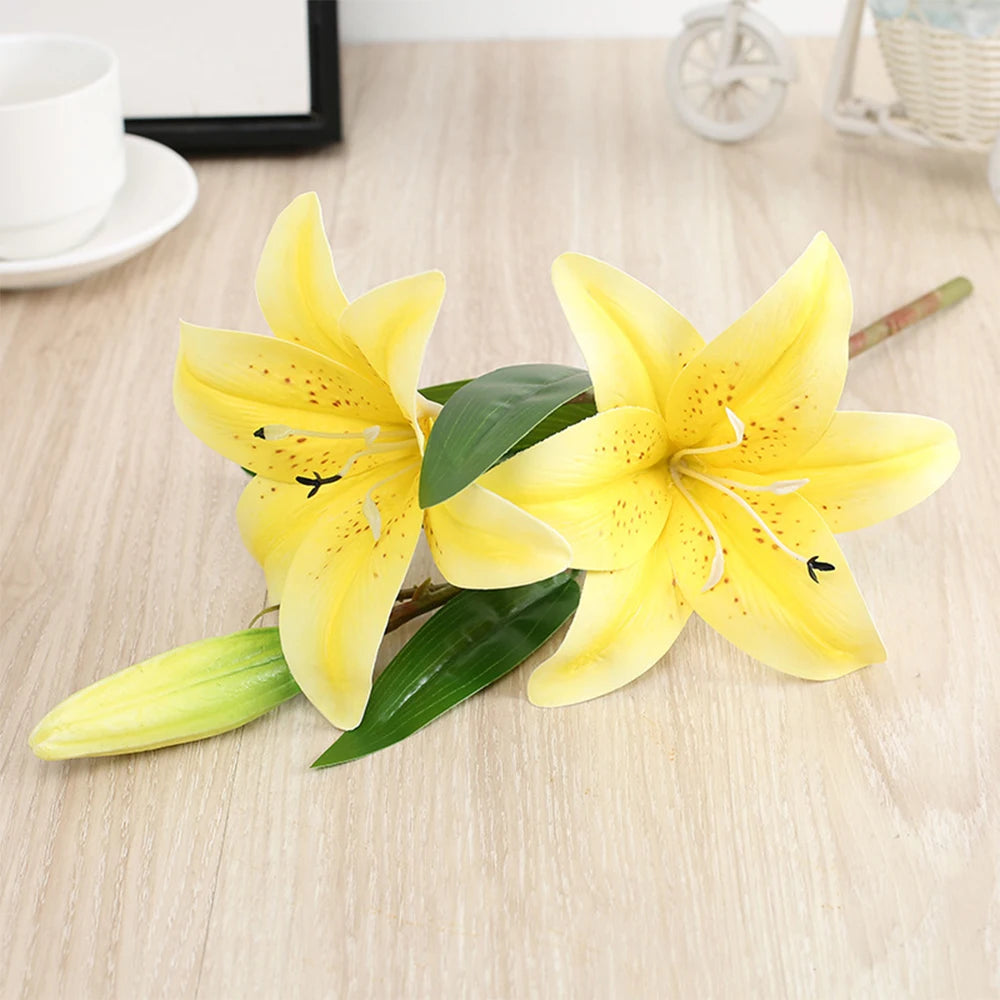 Plantes à fleurs artificielles (2 branche de lys et 1 bourgeon)